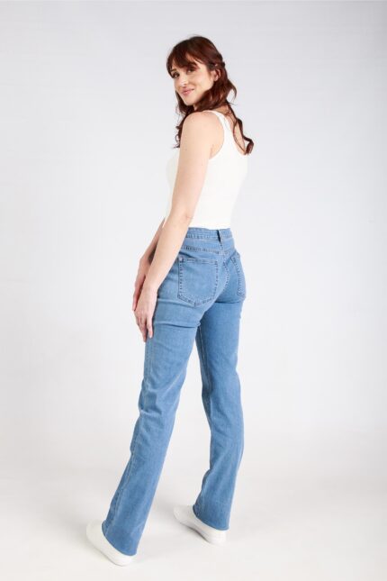 Straight-Leg Jeans-7